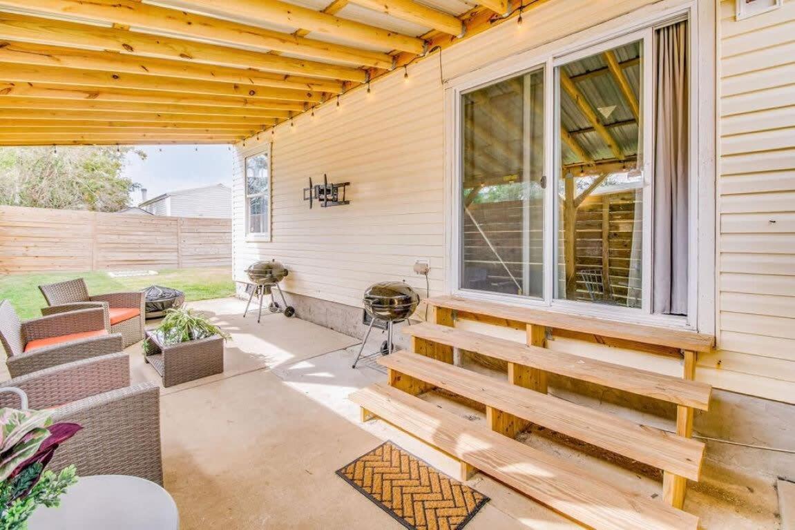 Cam'S Coastal Cottage- Nas Pensacola, Close To Beach 外观 照片