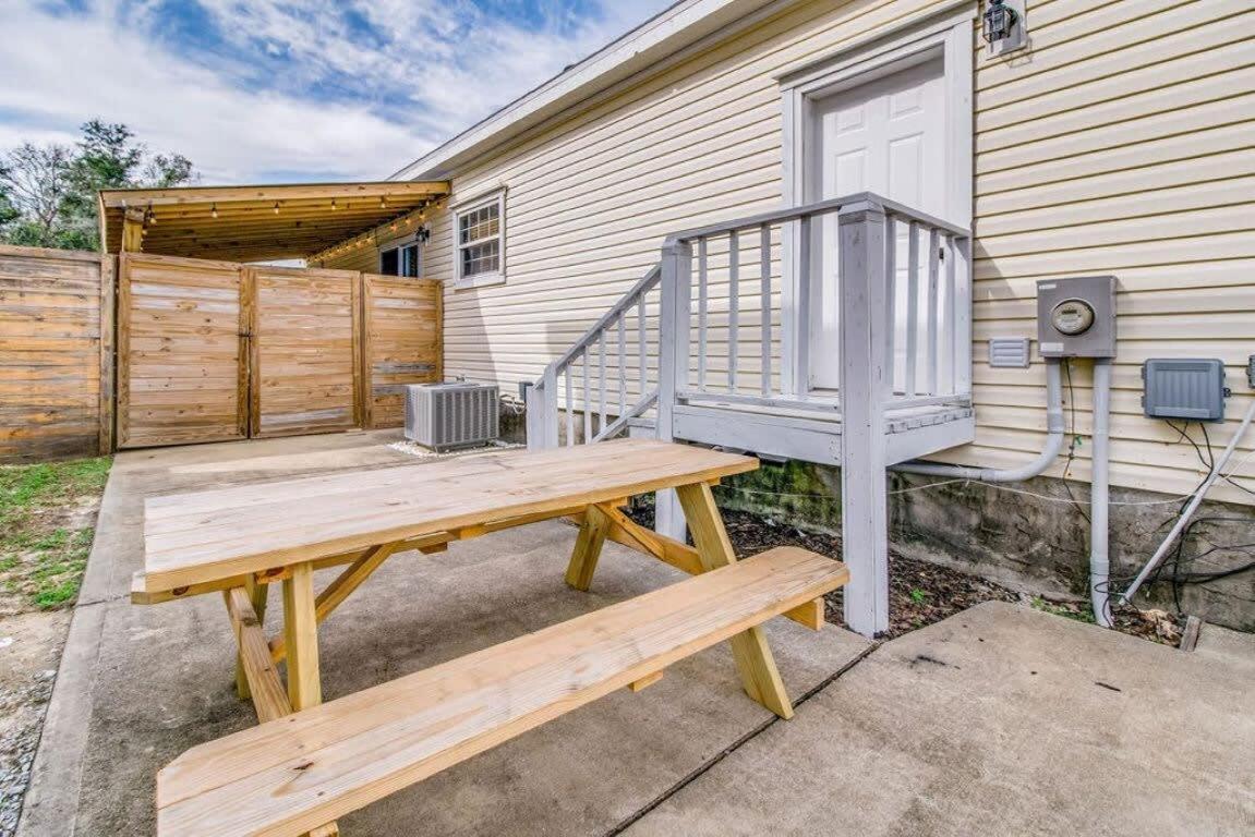 Cam'S Coastal Cottage- Nas Pensacola, Close To Beach 外观 照片