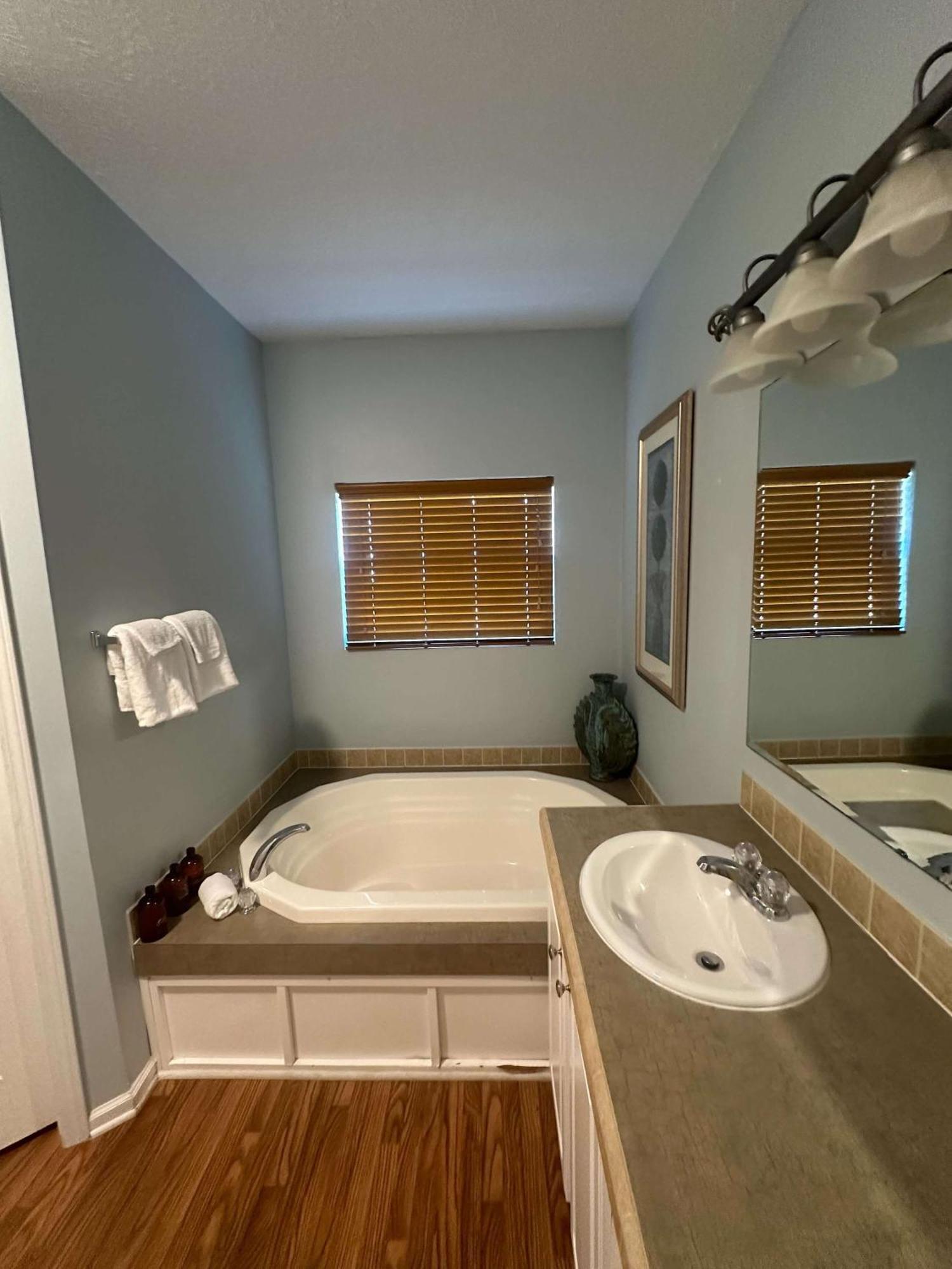 Cam'S Coastal Cottage- Nas Pensacola, Close To Beach 外观 照片